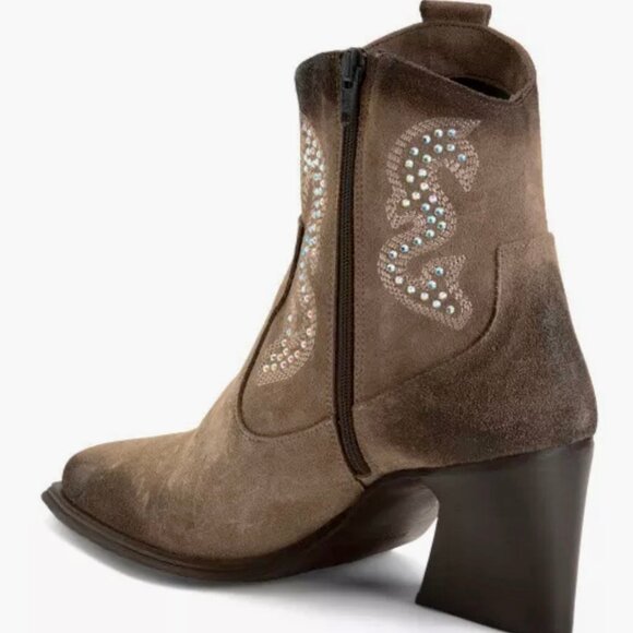 Emanuele Crasto Suede Leathe Western Booties - Picture 2 of 3